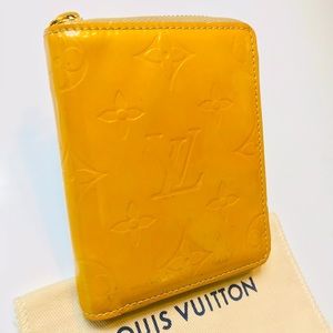 GENUINE LOUIS VUITTON Monogram Vernis Zippy Coin Compact Wallet